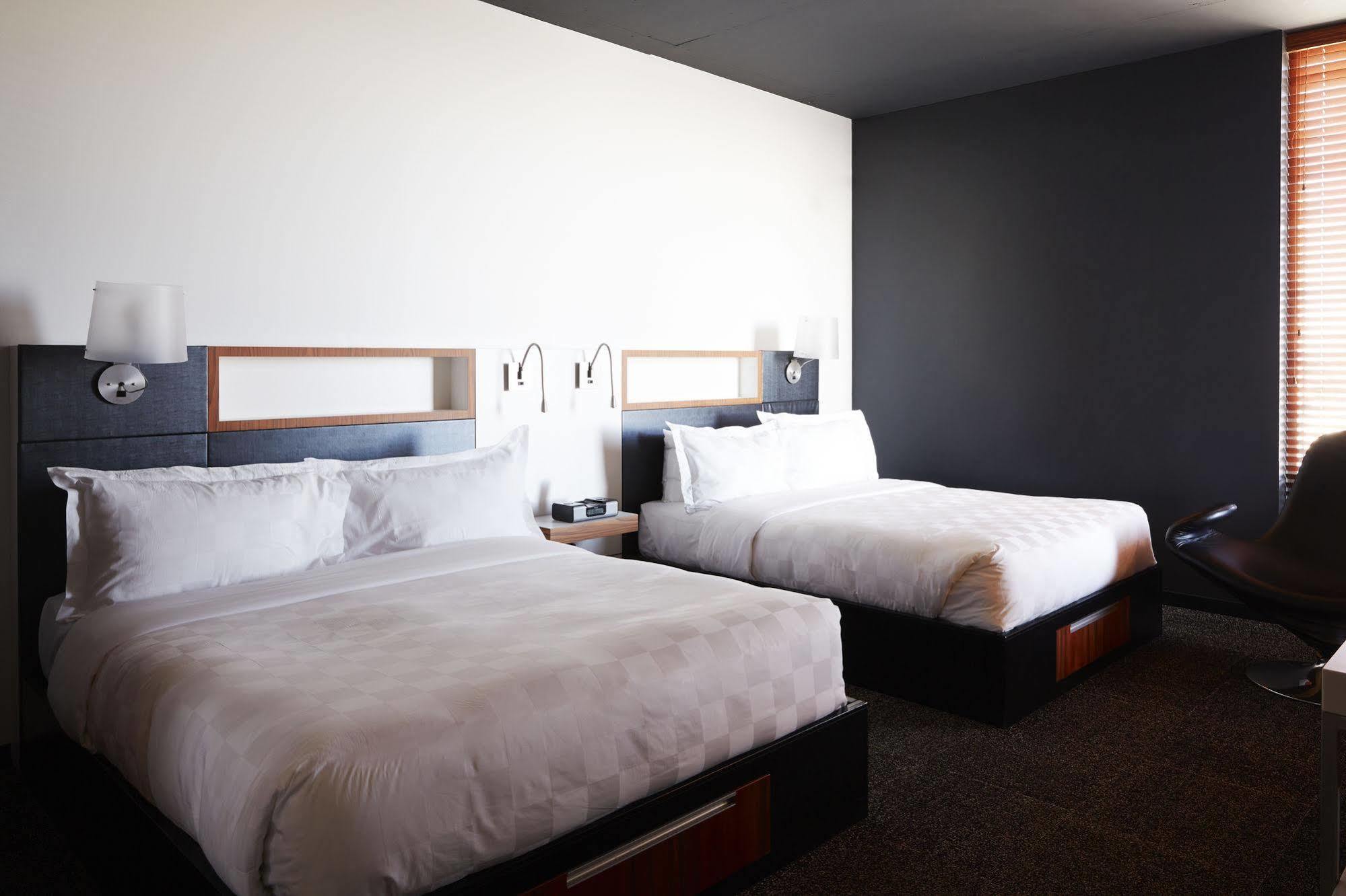 Hotel Alt Quartier Dix30 Brossard Eksteriør billede